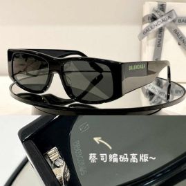 Picture of Balenciga Sunglasses _SKUfw53058716fw